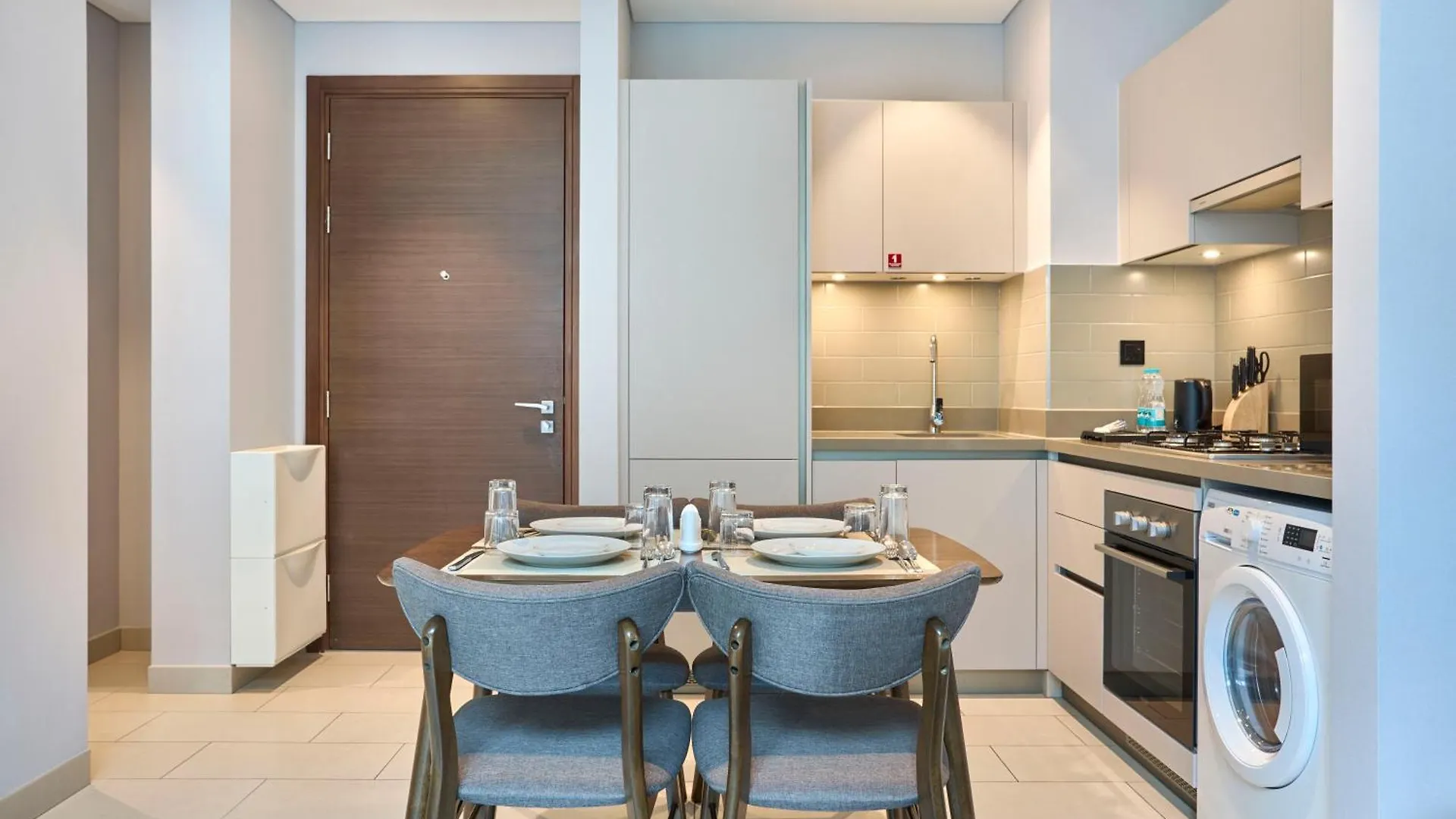 Stay By Latinem Luxury 1Br Holiday Home Cvr B3001 Near Burj Khalifa Dubai United Arab Emirates
