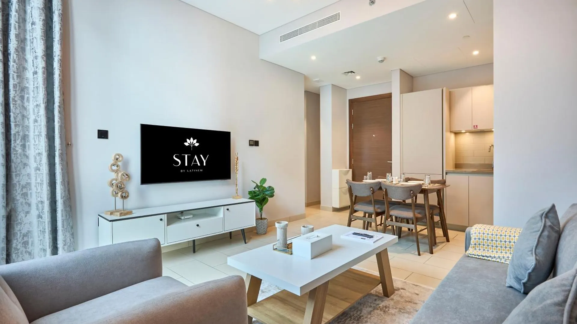 Stay By Latinem Luxury 1Br Holiday Home Cvr B3001 Near Burj Khalifa Dubai 0*,  United Arab Emirates