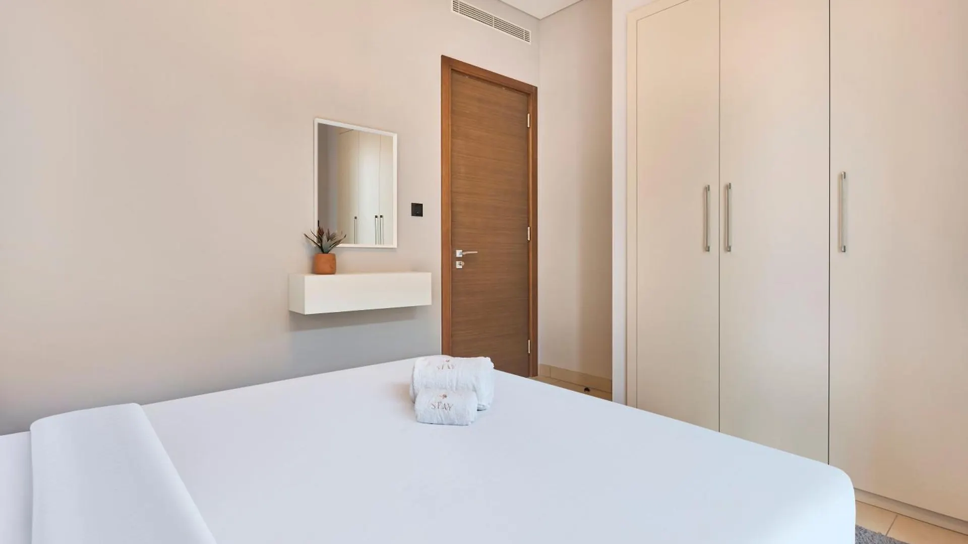 Stay By Latinem Luxury 1Br Holiday Home Cvr B3001 Near Burj Khalifa Ντουμπάι 0*,